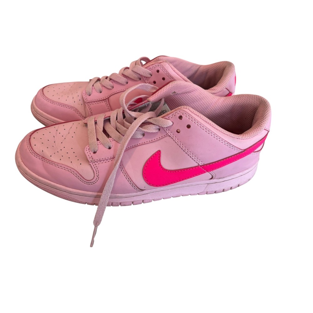 Nike Dunk Low Size 8.5 Pink Triple Pink Hyper Pink DH9756-600 Sneaker